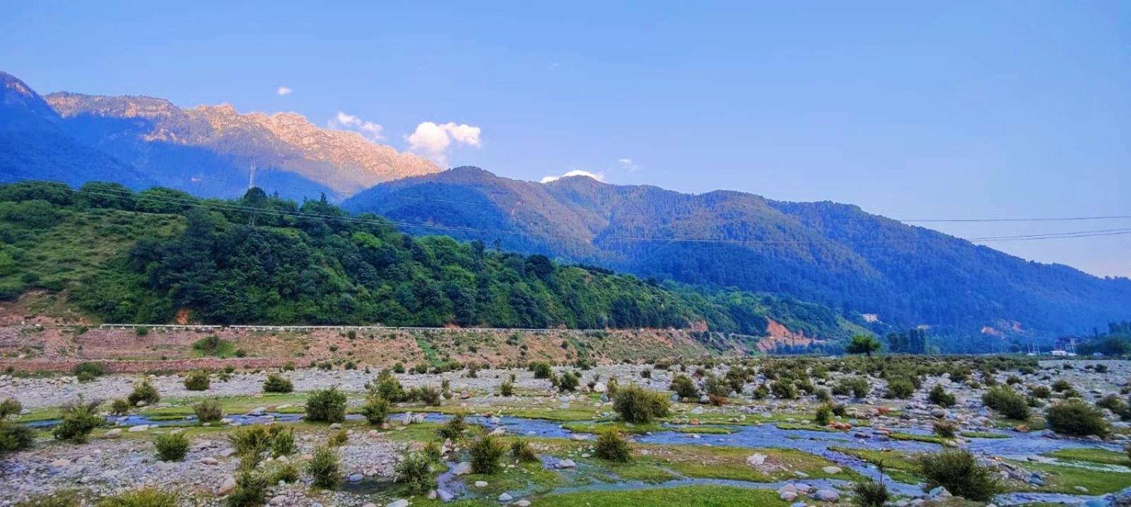 Sojourn Cottages Pahalgam Exterior photo