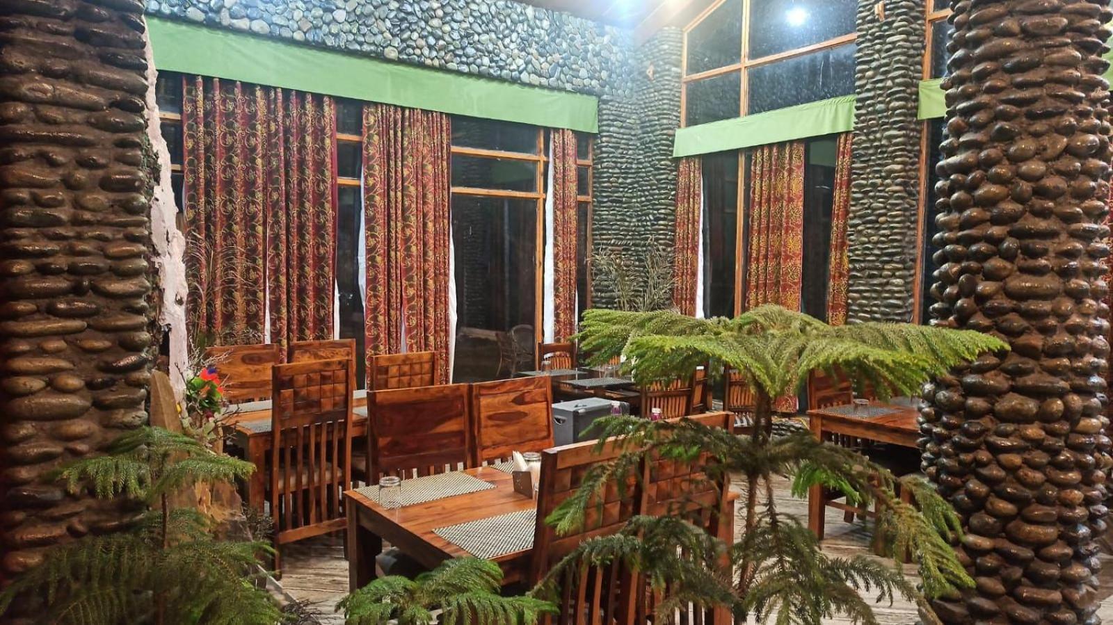 Sojourn Cottages Pahalgam Exterior photo